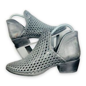 Musse & Cloud Network Perf Ankle Bootie Distressed Black Women's 7